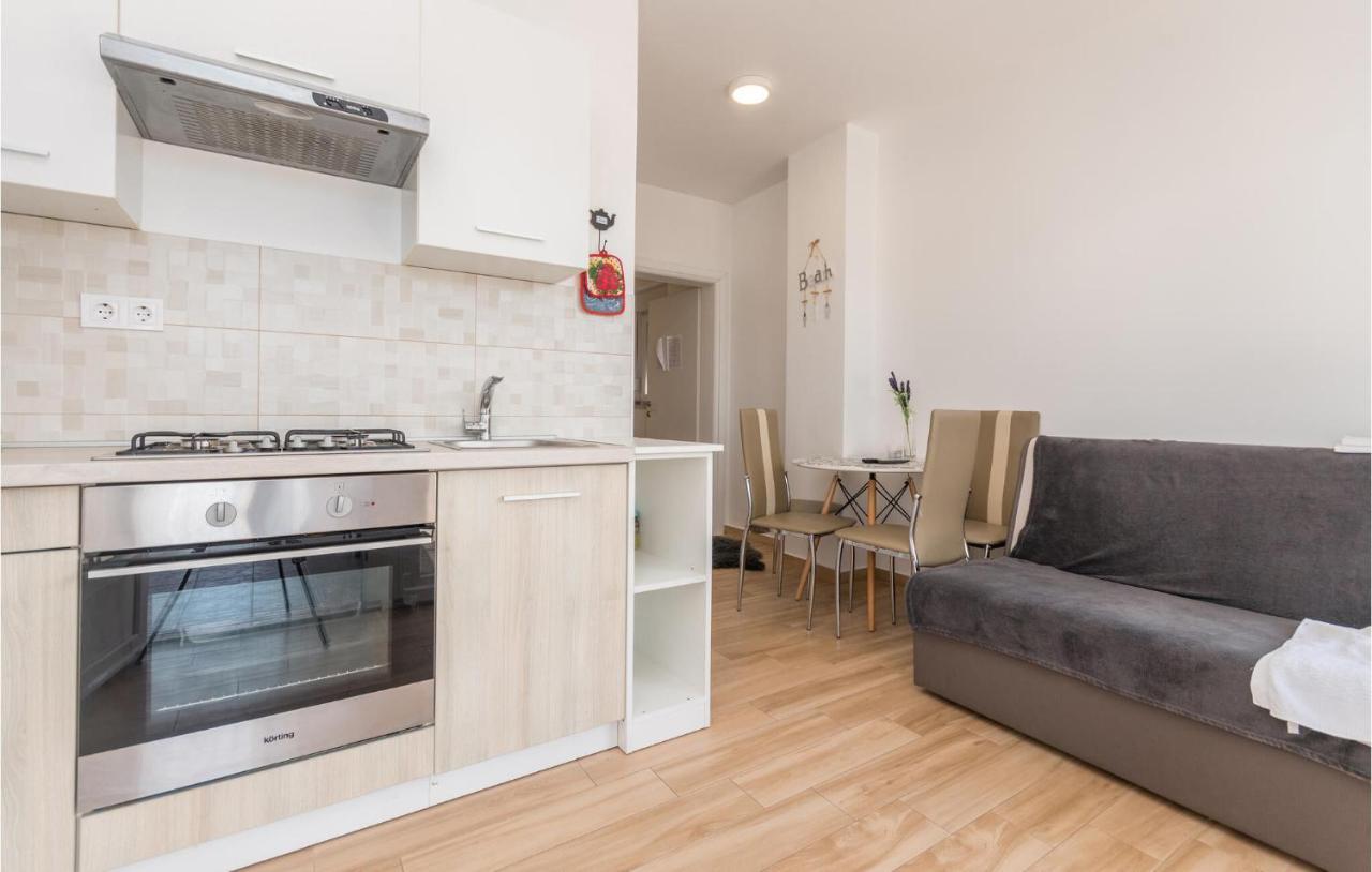 Apartments In Turanj, 20M From The Beach Сукошан Екстер'єр фото