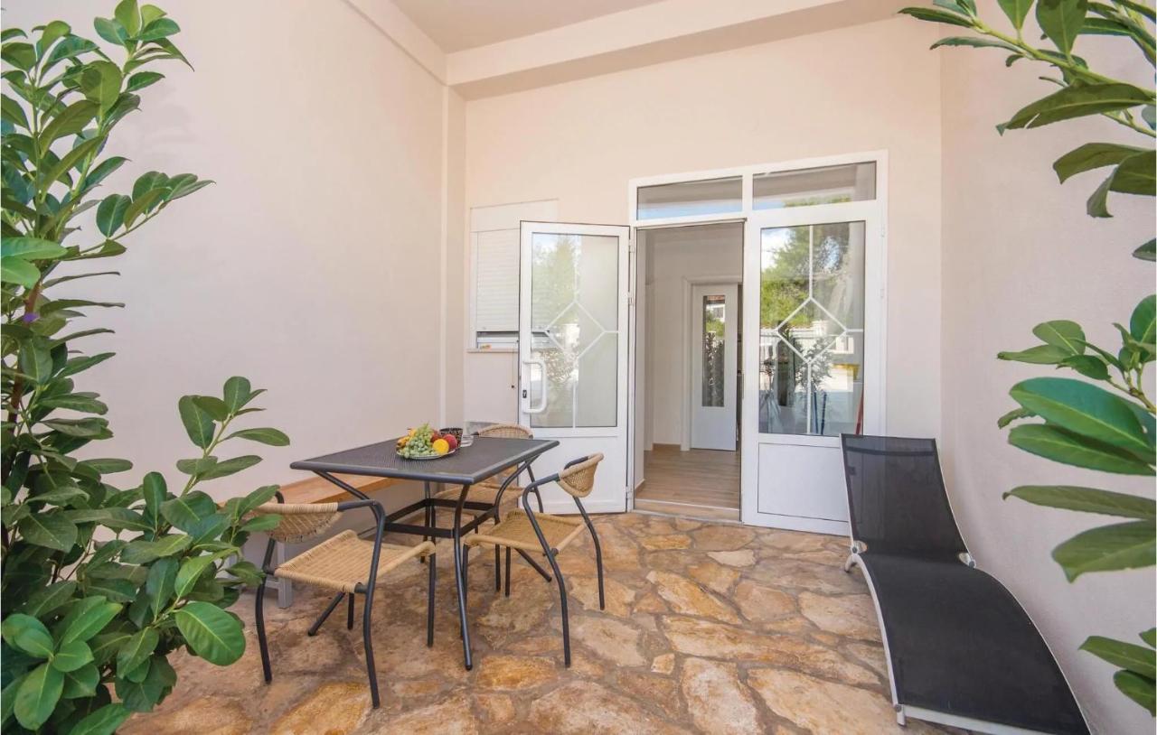 Apartments In Turanj, 20M From The Beach Сукошан Екстер'єр фото